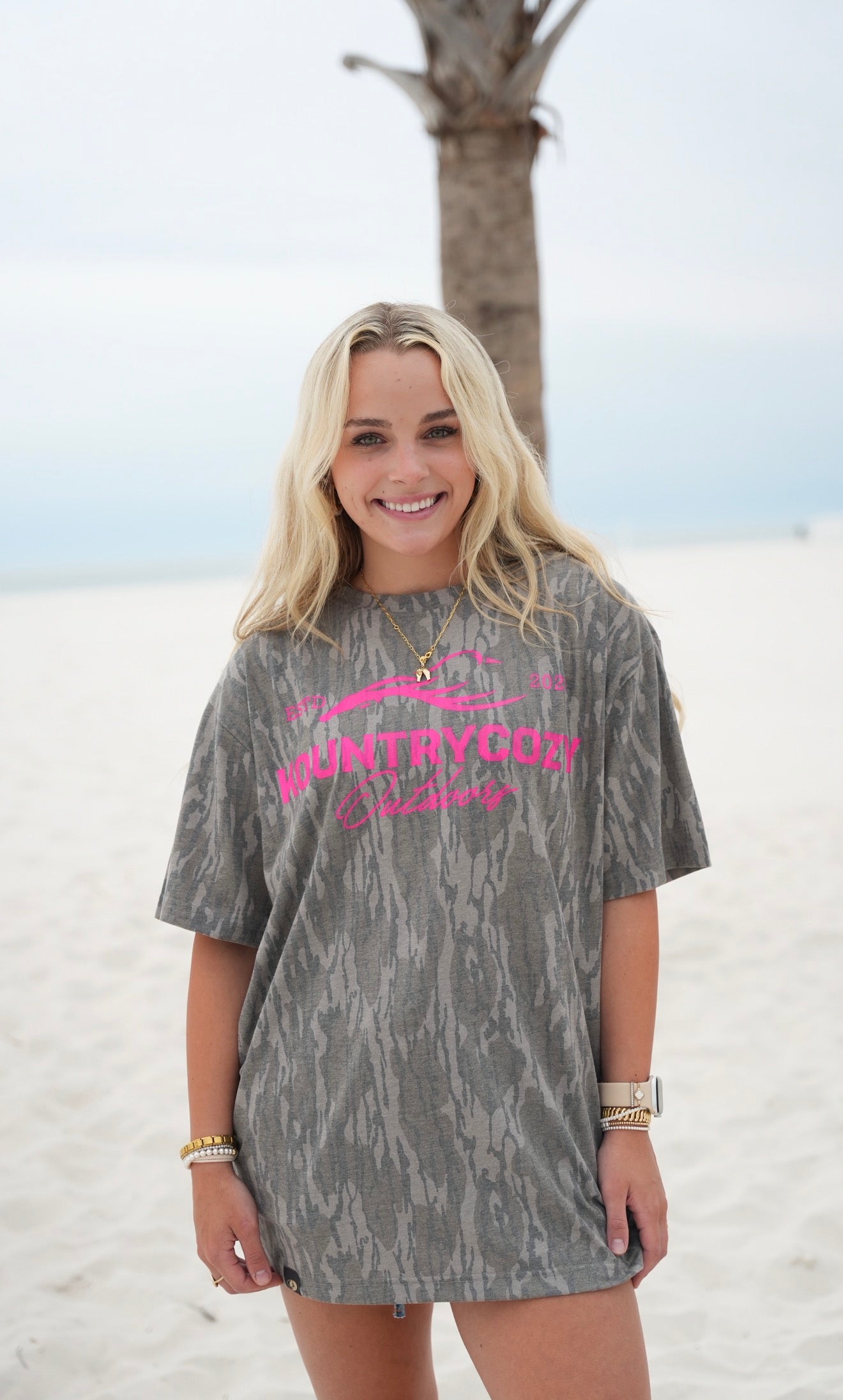KC3 HOT PINK Bottomland Shirt