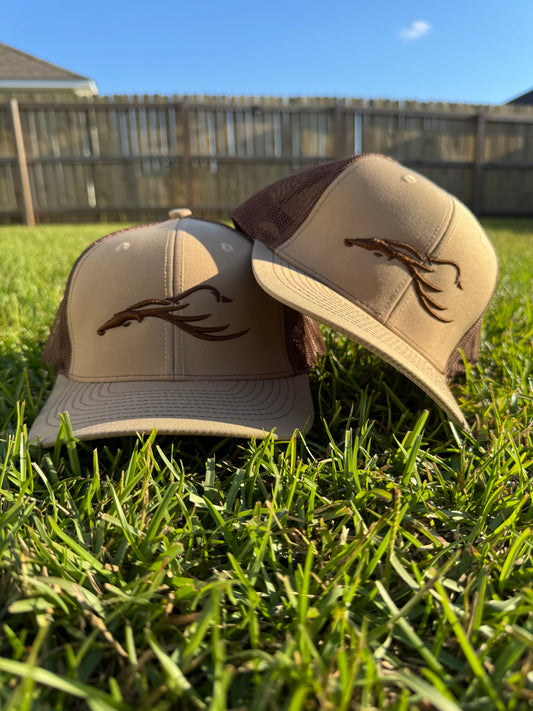 KC3 HUNTERS BROWN Trucker Hat